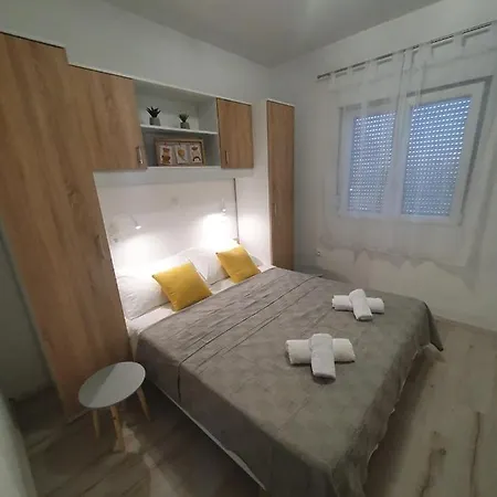 Mena Apartman