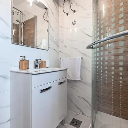 Mena Apartman Bibinje