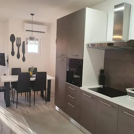 Mena Apartment Bibinje