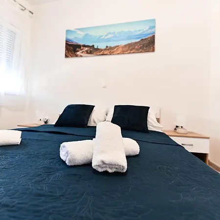 Mena Apartment Bibinje