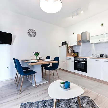 Mena Apartman Bibinje