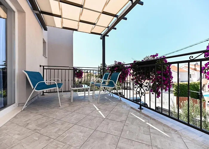 Mena * Бибинье